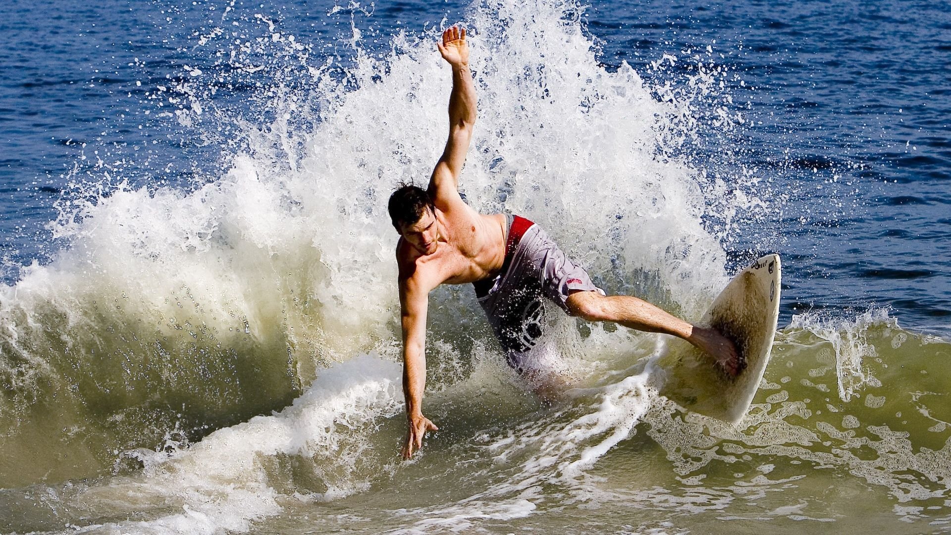 马里特·斯滕伯根冲刺力十足赢得掌声，马滕·斯特克伦博赫